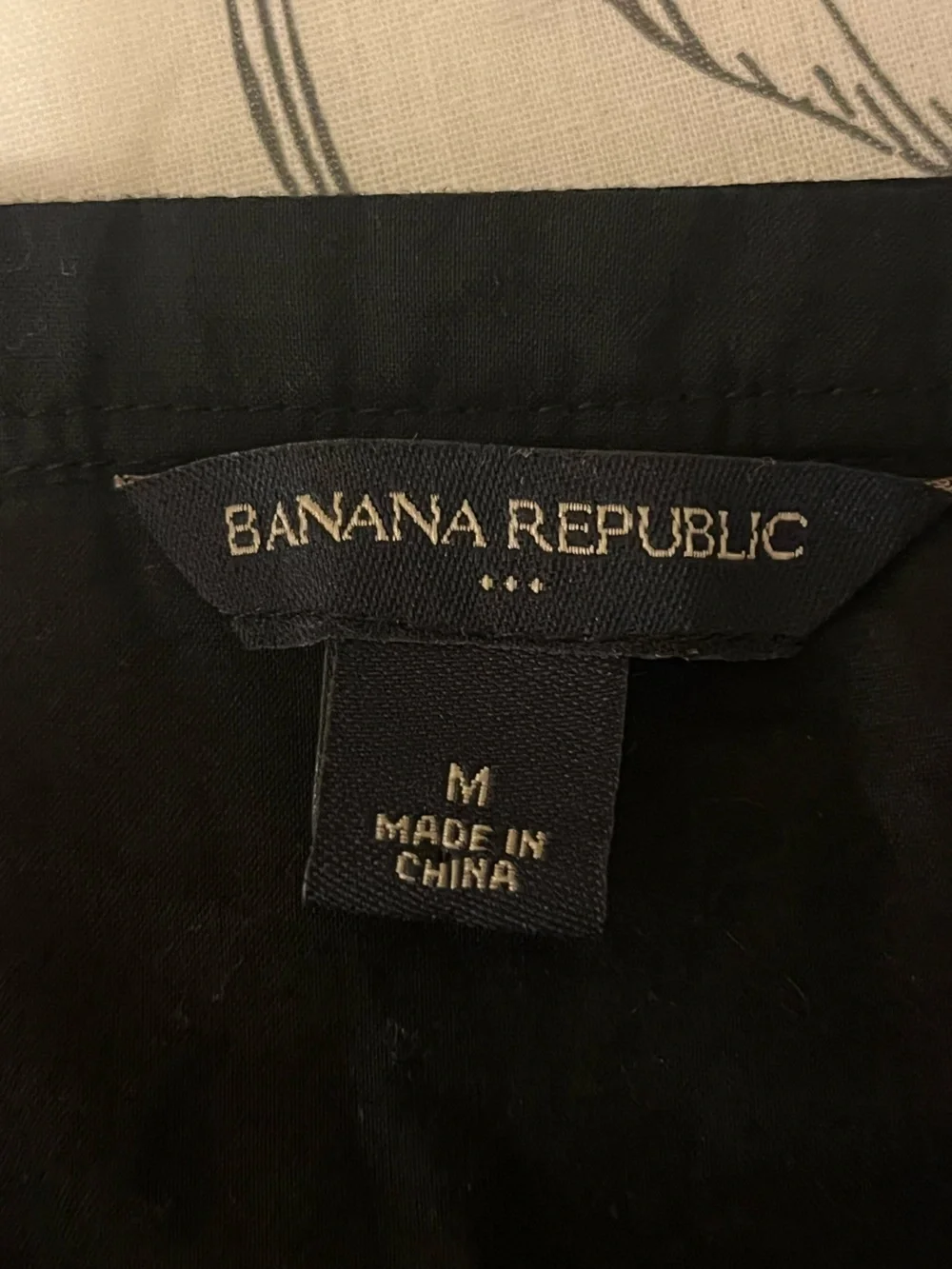 Banana Republic Black Short Sleeve 100% Cotton Smocked Henley Top, size M